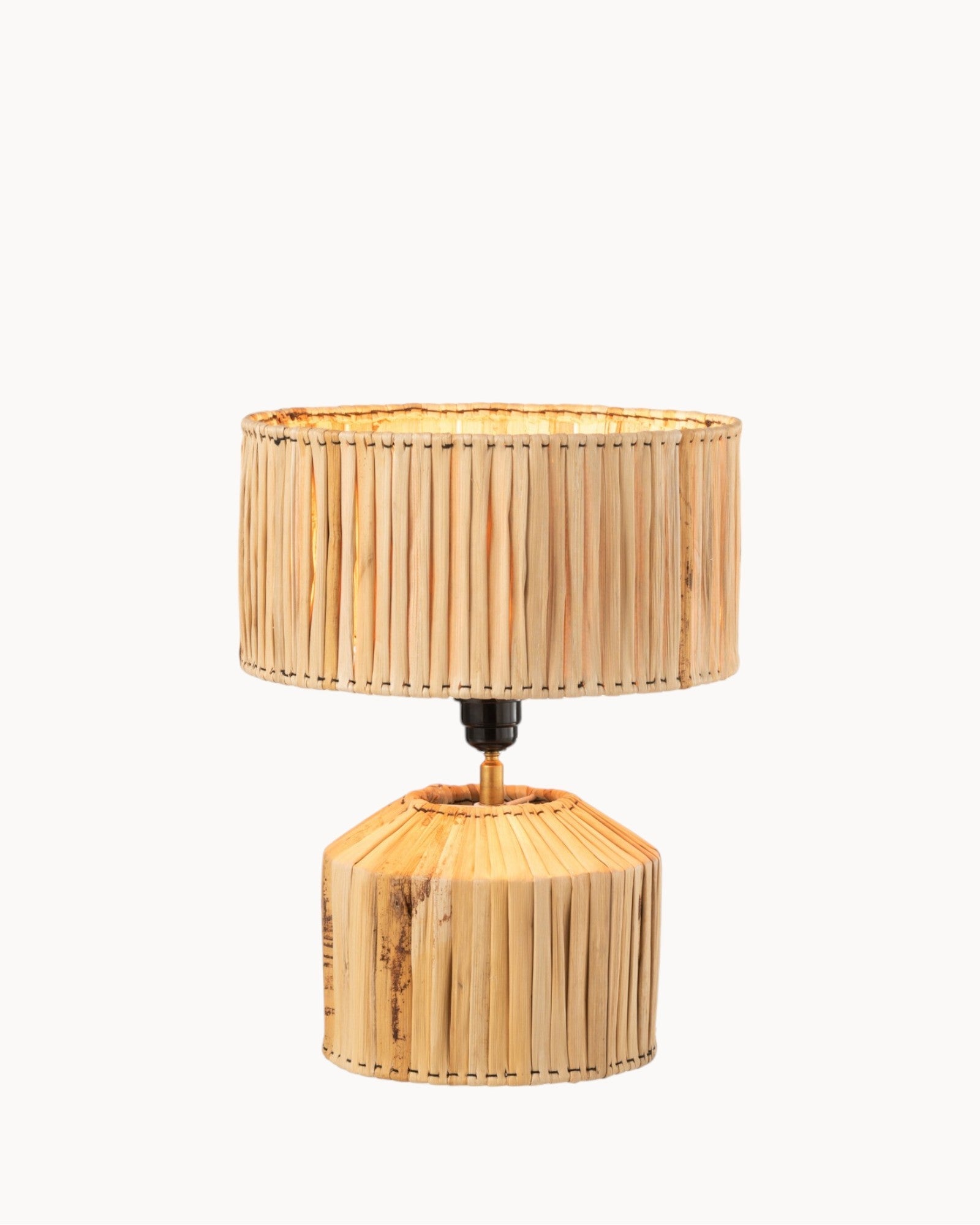 Natural Bamboo Table Lamp – 35 cm Compact Design for Bedside or Living Room Use, E27 Socket, Warm Illumination 3